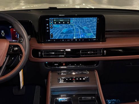 New 2026 Lincoln Aviator Reserve AWD/4WD image 22