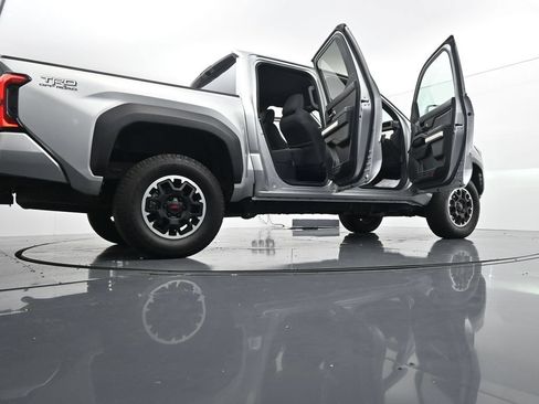 Used 2024 Toyota Tacoma TRD Off-Road AWD/4WD image 47