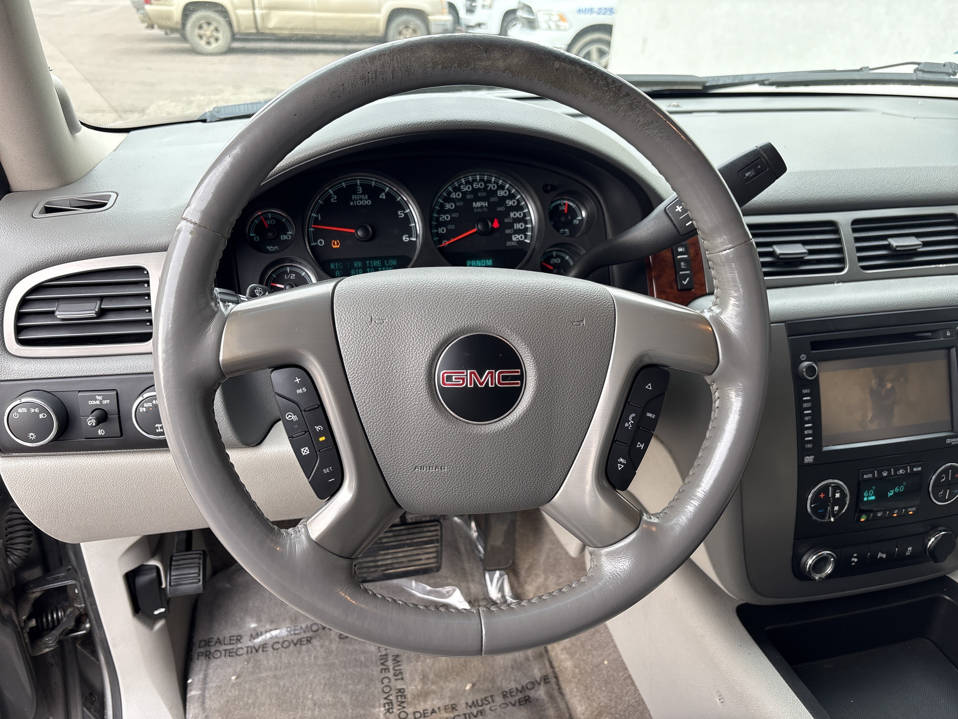 Used 2012 GMC Yukon SLT AWD/4WD image 4