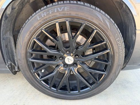 Used 2018 Dodge Challenger R/T image 9