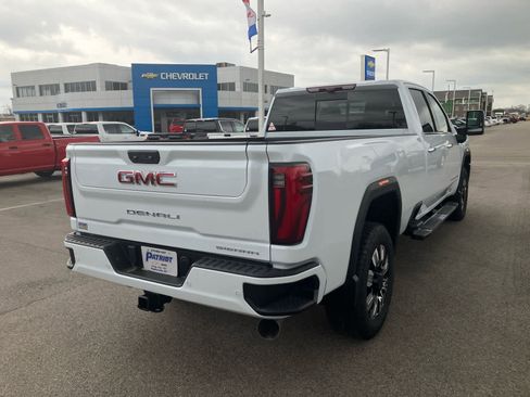 New 2026 GMC Sierra 3500 Denali w/ Technology Package image 7