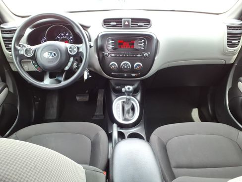 Used 2016 Kia Soul FWD image 18