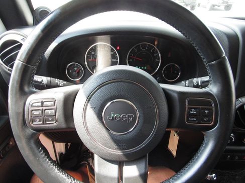 Used 2014 Jeep Wrangler Unlimited Sport w/ Quick Order Package 24S AWD/4WD image 25