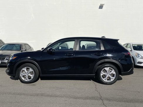 Used 2025 Honda HR-V LX image 2