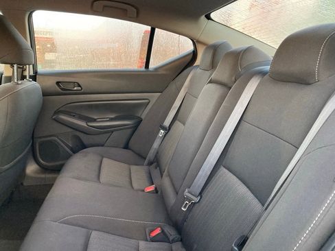 Used 2024 Nissan Altima 2.5 SV image 11