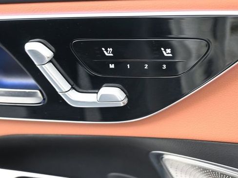 Used 2023 Mercedes-Benz GLC 300 image 21