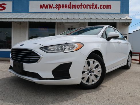 Used 2019 Ford Fusion S FWD image 1