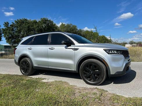 Used 2021 Kia Sorento S AWD/4WD image 7