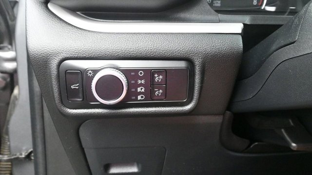 Used 2023 Ford Explorer XLT AWD/4WD image 17