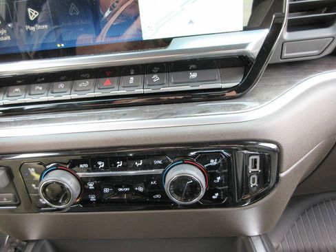 New 2026 Chevrolet Silverado 1500 LTZ w/ LTZ Premium Package AWD/4WD image 33