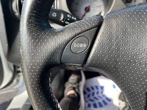 Used 2002 Toyota MR2 image 28