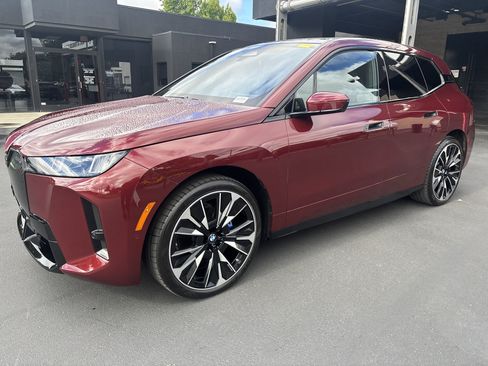 Used 2026 BMW iX xDrive45 w/ M Sport Package AWD/4WD image 5
