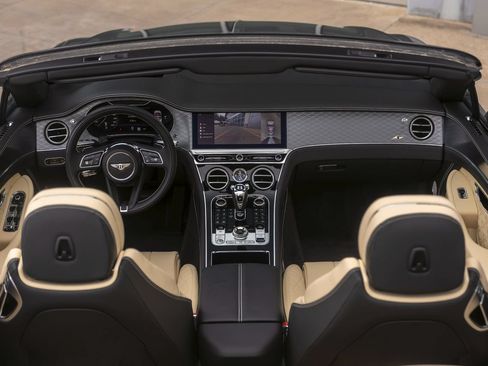 Certified 2024 Bentley Continental GT V8 AWD/4WD image 4