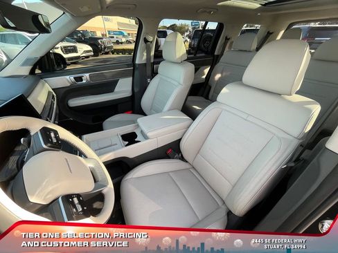 Used 2025 Hyundai Santa Fe Calligraphy image 14