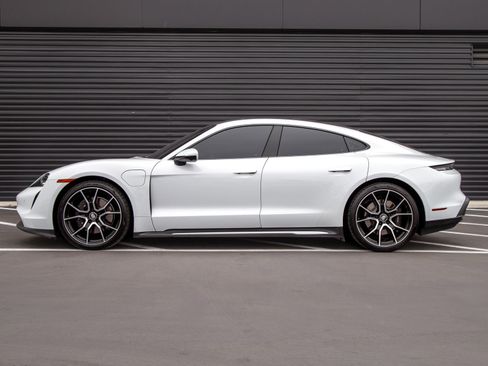 Used 2024 Porsche Taycan RWD image 2