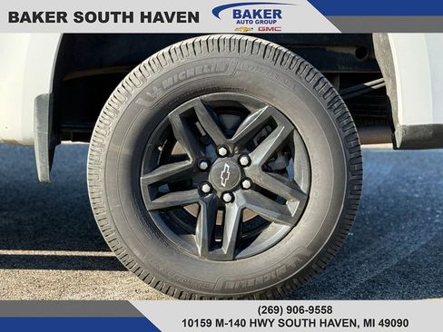 Used 2024 Chevrolet Silverado 1500 LT Trail Boss w/ Protection Package image 4