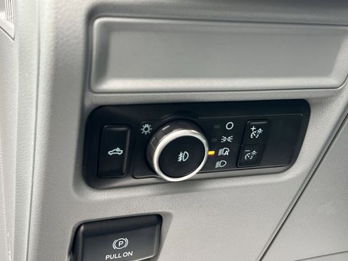 Used 2023 Ford F150 XL w/ XL Chrome Appearance Package image 32