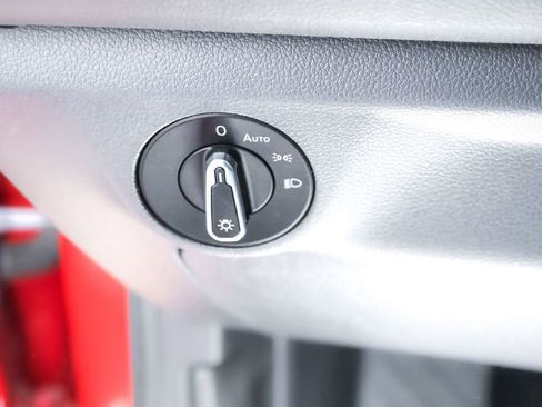 Certified 2023 Volkswagen Jetta SE FWD image 13