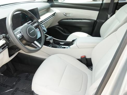 Used 2026 Hyundai Tucson SEL FWD image 18