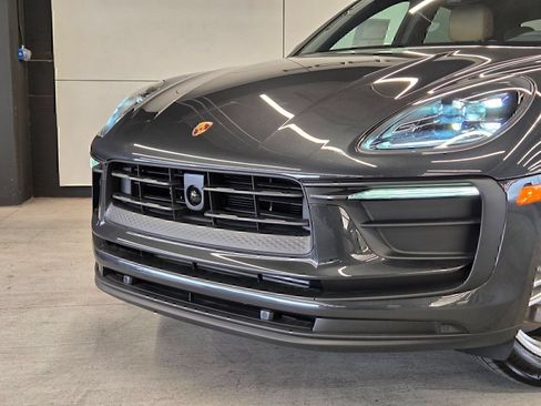 Certified 2026 Porsche Macan AWD/4WD image 25