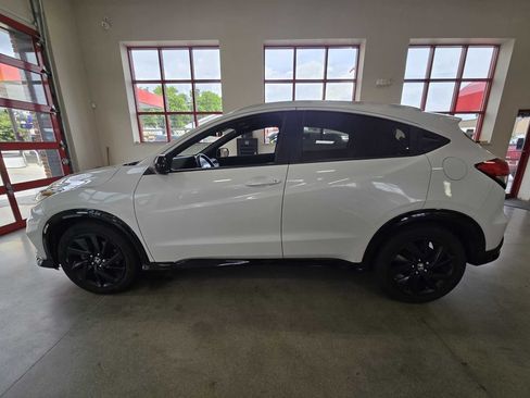 Used 2022 Honda HR-V Sport image 3