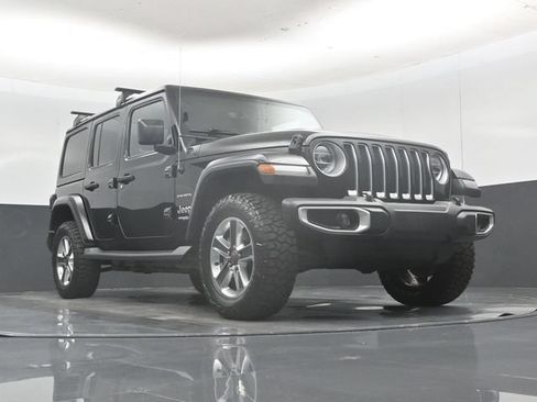 Used 2018 Jeep Wrangler Unlimited Sahara w/ Uconnect 4C Nav & Sound Group AWD/4WD image 57