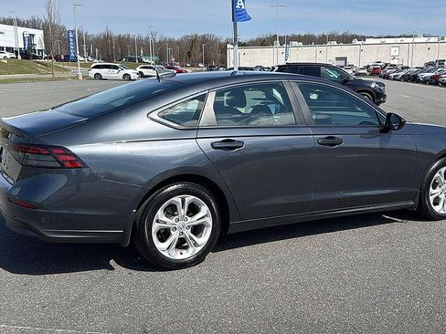 Used 2025 Honda Accord LX image 5