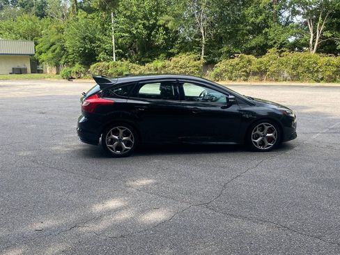 Used 2014 Ford Focus ST w/ Equipment Group 202A FWD image 4