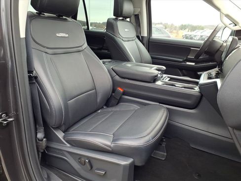 Certified 2025 Ford Expedition Platinum w/ Driver's Package image 9