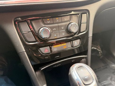 Used 2019 Buick Encore Preferred image 20
