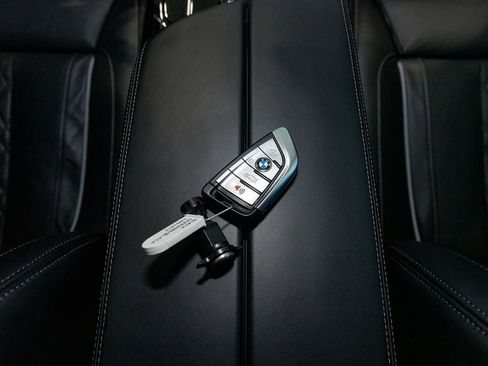 Used 2023 BMW M550i xDrive w/ Executive Package AWD/4WD image 24