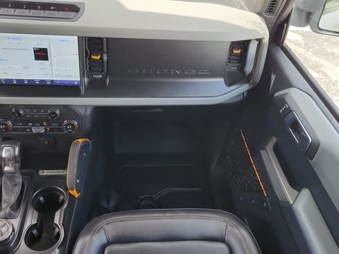 Used 2023 Ford Bronco Badlands AWD/4WD image 17