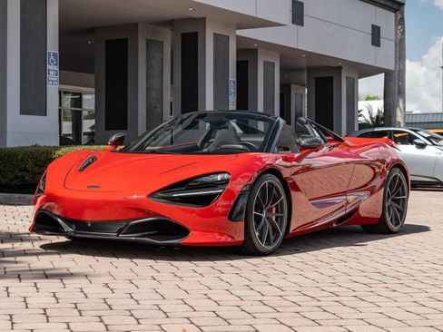 Used 2020 McLaren 720S Performance RWD image 21