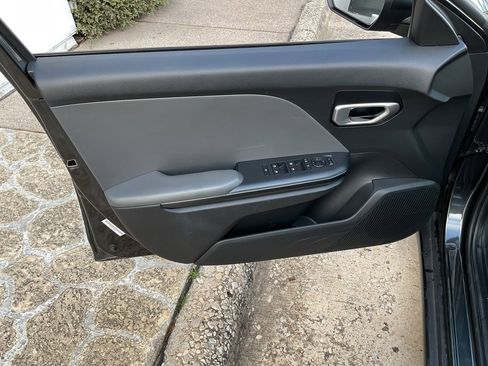 Used 2025 Kia K4 LXS image 13