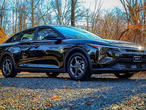 Certified 2025 Kia K4 LXS image 18