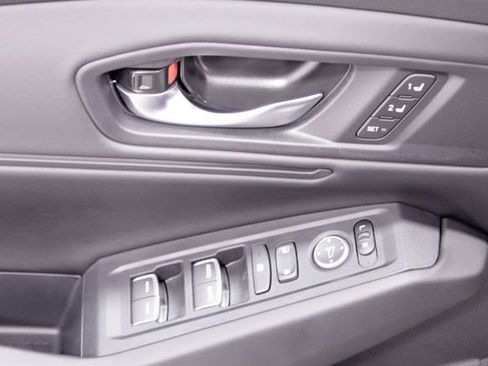 Certified 2025 Honda Accord EX-L image 26