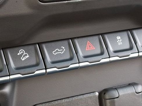 Used 2019 Chevrolet Silverado 1500 Custom Trail Boss w/ Custom Convenience Package image 29