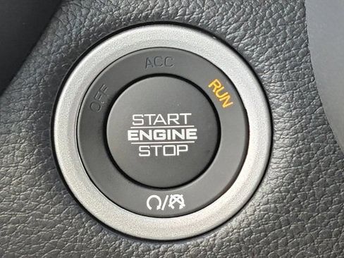 Used 2022 RAM 1500 Big Horn AWD/4WD image 11