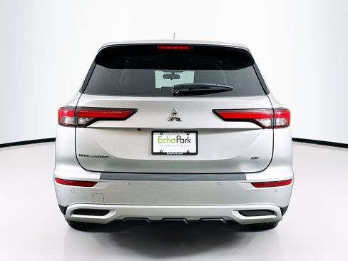 Used 2024 Mitsubishi Outlander SE FWD image 7