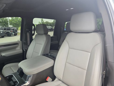 Used 2024 Chevrolet Silverado 2500 LTZ w/ LTZ Convenience Package AWD/4WD image 24