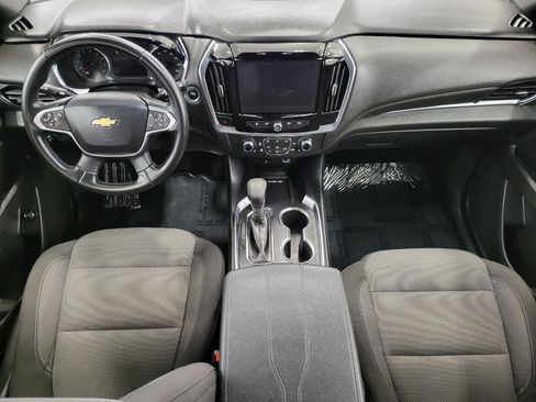 Used 2023 Chevrolet Traverse LT image 6