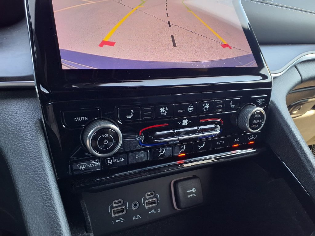 Used 2022 Jeep Grand Cherokee Overland AWD/4WD image 6