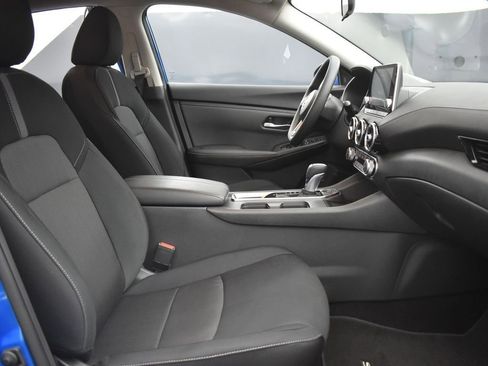 Used 2025 Nissan Sentra SV w/ Trunk Package image 22