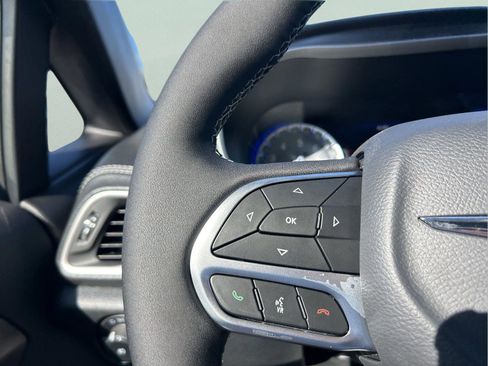 New 2026 Chrysler Pacifica Select image 13