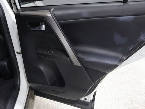 Used 2017 Toyota RAV4 XLE AWD/4WD image 21