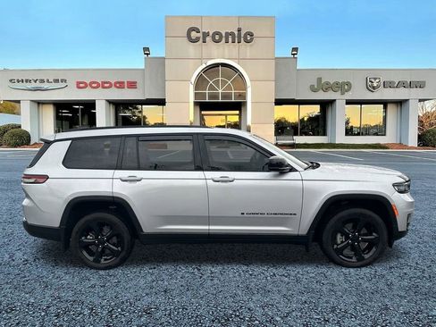 Used 2024 Jeep Grand Cherokee L Limited w/ Black Appearance Package image 2