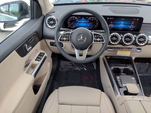 Certified 2022 Mercedes-Benz GLB 250 image 16