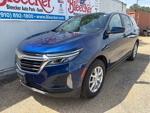 Used 2022 Chevrolet Equinox LT w/ Driver Convenience Package FWD image 6