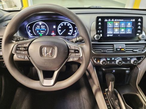 Used 2018 Honda Accord EX image 22