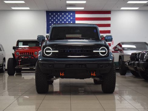 Used 2023 Ford Bronco Outer Banks image 3